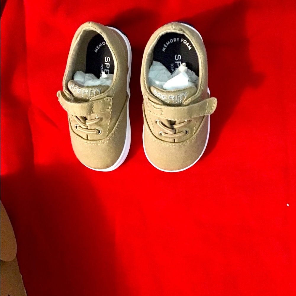 Sperry child boat shoes